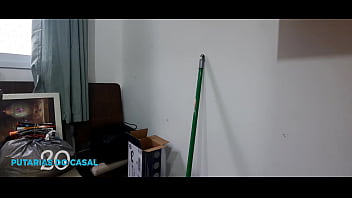 Preview 1 of And 11 - Safada gozando na pica