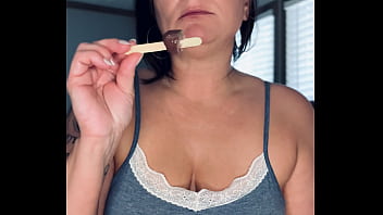 Preview 4 of Campas Porn - MILF SUCKS AND LICKS POPSICLE