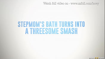 Preview 4 of Bbc Sleep Sister Hardcore - Stepmom&#039_s Bath Turns into a Threesome Smash - Cherie Deville,  Chloe Temple / Brazzers  / stream full from www.zzfull.com/lacey