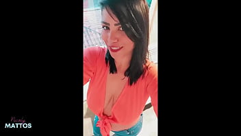 Preview 1 of Honey Diva Livejasmin - Fui fazer uma massagem e pedi pro massagista gozar nos pelos da minha bucetinha