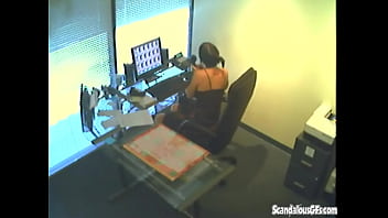 Preview 4 of Wwwxxxv 2017 - Office slut caught as she masturbates