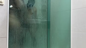Preview 3 of Cum On Candice - Novinho me pegou de quatro no banho !