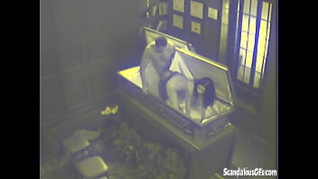 Preview 4 of New Mp4 3gp Free Downlod Xxx V - Twisted coffin fetish couple fuck