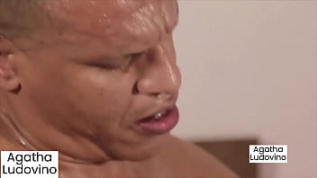 Preview 4 of On The Xnxx Bus - Sonhei com um negro com um pau monstro para me fuder at&eacute_ doer