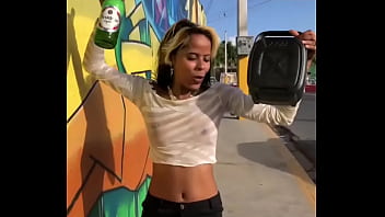 Preview 1 of Mujeres Tetonas Hermosas - Chica Cantante pajera de Santo Domingo