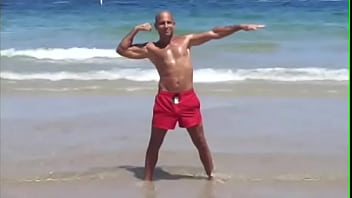 Preview 1 of Encoxada En La - MAXXX LOADZ WORKING OUT AT BEACH IN FORT LAUDERDALE FL THE JERSEY SHORE PORN STAR IS IN FL
