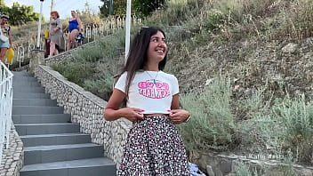 Preview 4 of And Aunt Masturbating - I take off my panties in public and play with pussy while people walk by