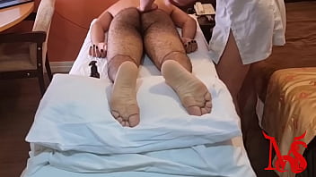 Preview 2 of Tskudov Xxx - Massagem no Ator Novinho (Completo no RED)