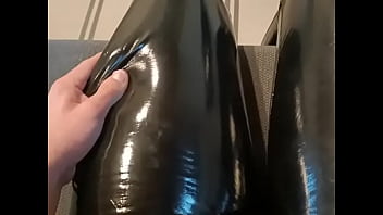 Preview 3 of Malaysia Anal Hd - Hei&szlig_ mit Vinyl leggings