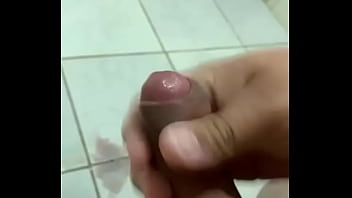 Preview 3 of Pizza Men Sex Mom - Batendo uma bem gostosa pensando na minha mulher dando para outro