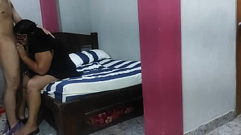 Preview 3 of Teen Girls Xxx Boys - Espiando a mi madrastra mientras esta en su cuarto con poca ropa A ella siempre le gusta que yo la ponga en cuatro para llenarla de toda mi calentica leche
