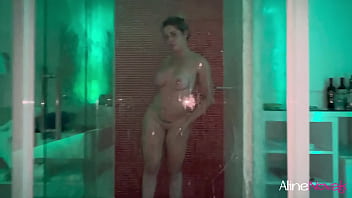Preview 4 of Bariking Xnxx - Novinha de bunda grande depois do banho fez um boquete no seu f&atilde_