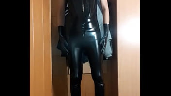 Preview 2 of Xxxvidos Indan Hinda Bahar - Man in latex shirt and leggins