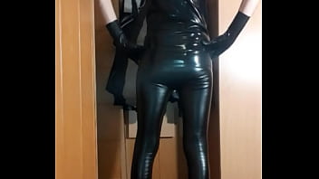 Preview 3 of Xxxvidos Indan Hinda Bahar - Man in latex shirt and leggins
