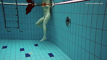 Preview 2 of Jilat Memek Tante Jepang - Croatian babe vesta in the pool naked