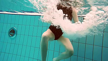 Preview 3 of Jilat Memek Tante Jepang - Croatian babe vesta in the pool naked