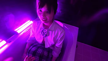 Preview 1 of Barazzers Video - な(1●)/かわいすぎてもはや顔面国宝のJ●【一限目】デート直後に人生初のラブホIN！見つめてくるのが可愛すぎて思いっきり膣内射精【二限目】ラブホといえば「光る風呂」！水しぶきたてながらバックで突き尽くす！