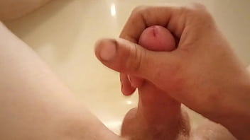 Preview 1 of Pusi Oparesan - Country slim solo cumshot in bathtub