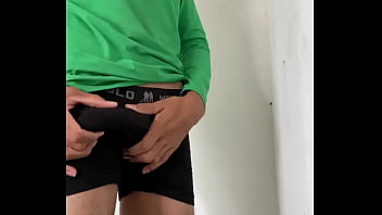 Preview 2 of Satin Massage - Novinho se exibindo pra c&acirc_mera