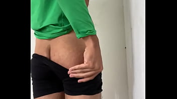 Preview 3 of Satin Massage - Novinho se exibindo pra c&acirc_mera