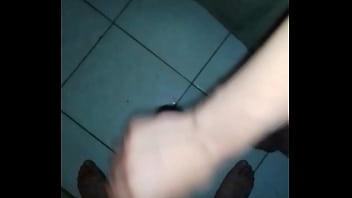 Preview 1 of Sonc Fuck Mom - se nos corta la luz y asi nos divertimos con paja y masturbacion mutua hasta el final