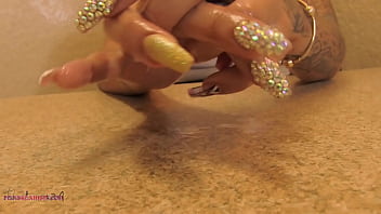 Preview 4 of Amateur Casting Wrong Hole - Stefania Mafra new Manicure