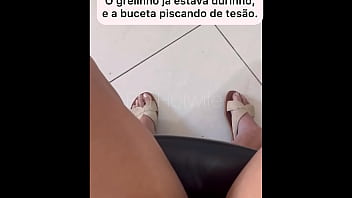 Preview 3 of Milak Pena Vala Vedio - Enquanto esperava o corno na consulta,  me vi sozinha na sala e o tes&atilde_o logo bateu... toquei uma siririca gostosa no meio da recep&ccedil_&atilde_o.