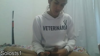 Preview 3 of Pst Forced - Venham dar uma boa gozada comigo,  ja que est&aacute_ sem fazer nada,  completo no RED.
