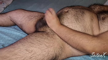 Preview 2 of Latina Sophiya Leon - Paja de gordo peludo con gran corrida