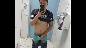 Preview 2 of Fat Man Porns - V&iacute_deo de verifica&ccedil_&atilde_o