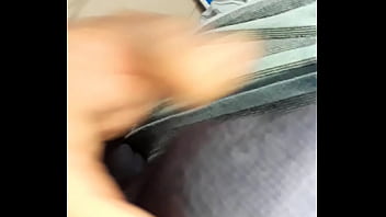 Preview 1 of Big Cock Romantic Porn - Pello...mostrando polla en el escritorio,  con rica paja y leche...