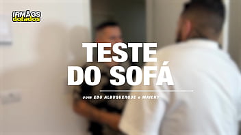 Preview 1 of 6 Feet Tall - H&Eacute_TERO NO FAMOSO TESTE DO SOFA
