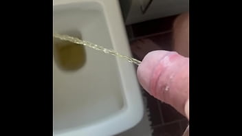 Preview 1 of Masturbation En Latex - Masturbating and fucking flesh toy