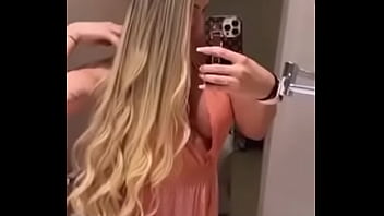 Preview 4 of Japan Handjob And Cum - Qual dessas roupas voc&ecirc_ gostou mais?