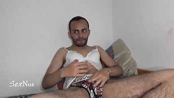 Preview 1 of Gizli Ekim Sahilde Porno - Me gusta masturbarme con mi ropa interior