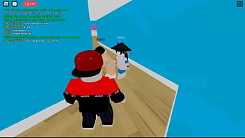 Preview 3 of Spandex And Lycra Sexy - Novinha comendo uma mulher escondida no roblox