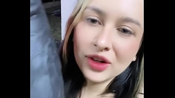 Preview 2 of Kasab Hanged - Camila Prado adorou o brinquedo mosntro