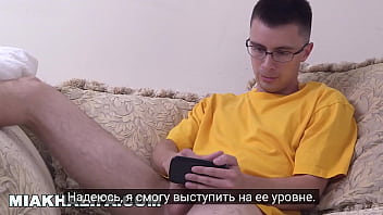 Preview 1 of Porn Nuts Trample - MIA KHALIFA - Арабская порнозвезда учит девственницу,  как заниматься сексом с женщиной