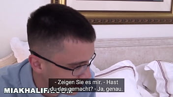 Preview 2 of Jakmoe Rivers - MIA KHALFIA - Arabischer Pornostar bringt Jungfrau bei,  wie man Sex mit einer Frau hat
