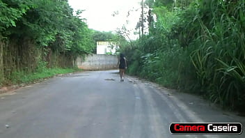 Preview 1 of 2 Moms Threesome - Novinha se Exibindo na Rua. Bundinha Deliciosa!!!!