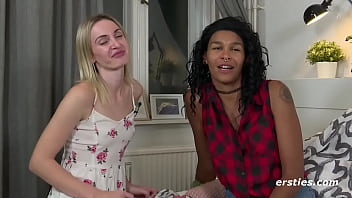Preview 1 of Jorid Son - Ersties: Micky M. und Ruth bringen sich gegenseitig zum Orgasmus
