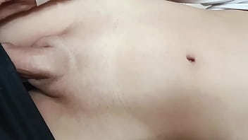 Preview 3 of Classical Missionary Sex - ズボンを脱ぐとかわいい包茎パイパンちんぽが頭を出す