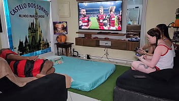 Preview 1 of Bus Potn - Lorrany Exotica ,  e.  ,    Eliane Furacao ,   Me pede para ver novela na hora que eu estava vendo  jogo,  E eu deixei em troca de sexo