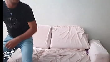 Preview 2 of Sasha Dixen Fuck - Toy Tony necesita pasar el curso y por eso busca a su profesor Yohel Activo,  quien le propone la mejor manera de pasar el curso...