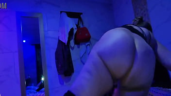 Preview 3 of Pro Net - madura  venezolana me pide que le folle el culo en halloween
