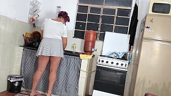 Preview 2 of Pet Sluts - a amiga sapatao da minha mulher estava lavando a lou&ccedil_a em casa de saia fiquei com tesao puxei pro lado e meti muito nela