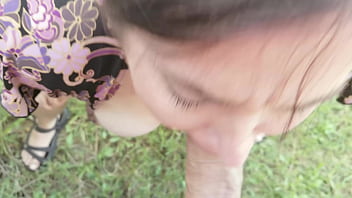 Preview 4 of Tia 18 Year Old Teen - Sexy BBW in Outdoor Blowjob - Remaster