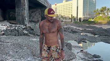 Preview 1 of 18 Sex Vidov - ENCONTREI UM NOVINHO NA PRAIA QUE QUERIA ME DAR. EXPERIMENTEI O CUZINHO DELE ALI MESMO.