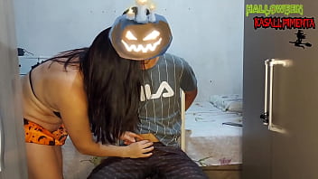 Preview 2 of Veeg Com Bur Ma - Halloween 2022  bruxa deseja fazer sexo com ator porno,  com sua magia faz ele surgir amarrado em seu quarto,  e lhe d&aacute_ a po&ccedil_&atilde_o do desejo para ele desejar ela