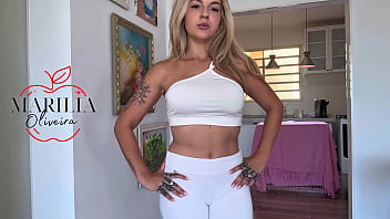 Preview 3 of Russian Girl Ggg - Gostosa experimenta roupas de academia
